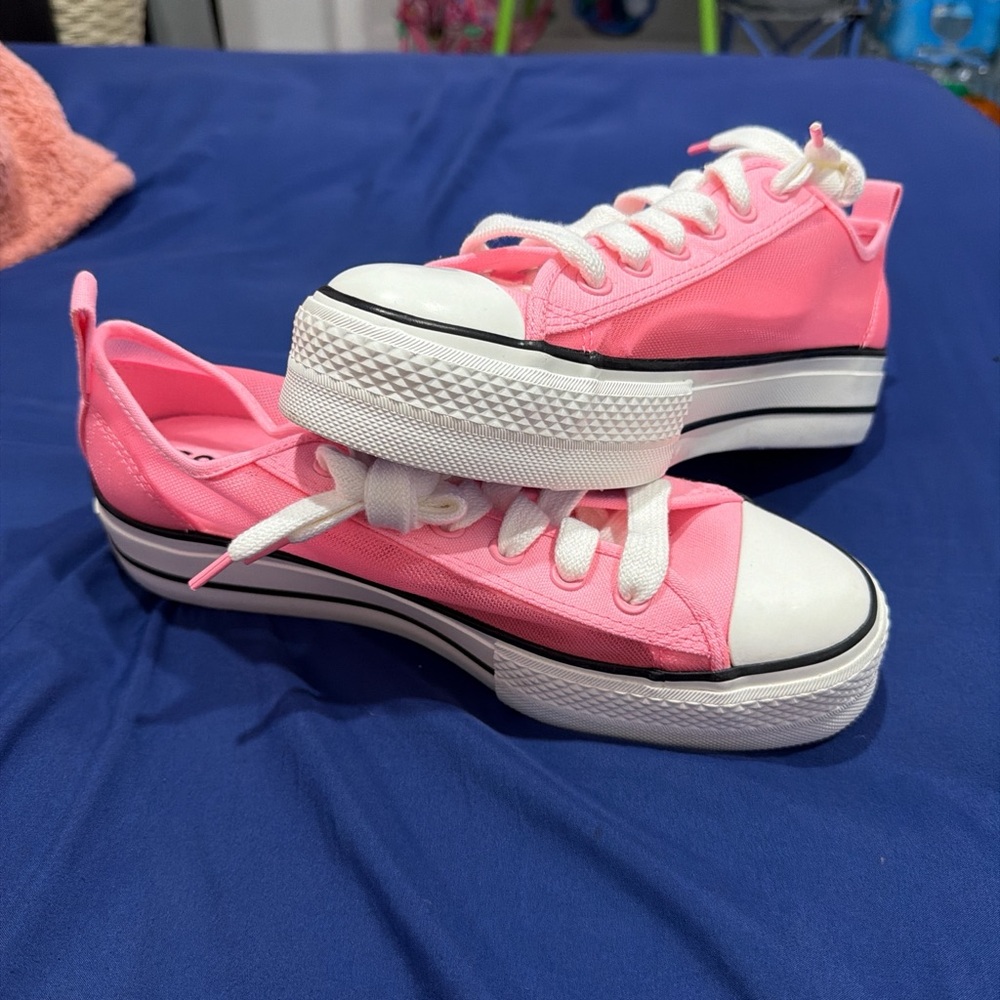 NEW Converse Pink Sheer Sneakers